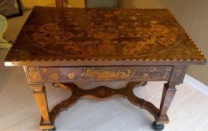 Table hollandaise d'époque XVIIe siècle