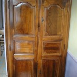 armoire-en-noyer